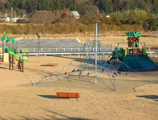 茨城県　大型遊具がある公園　鉾田みのわ水鳥公園